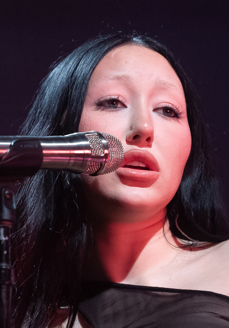 Noah Cyrus, Chanteur
