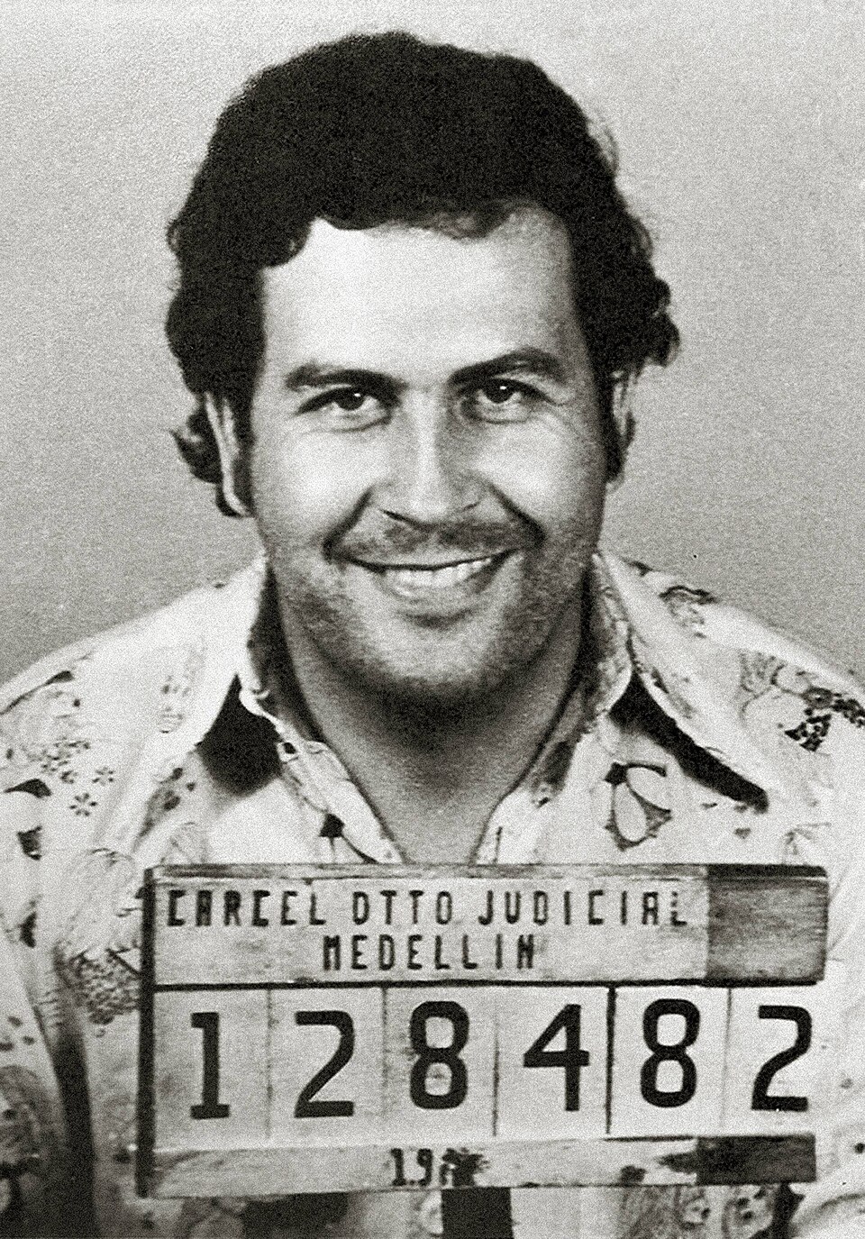 Pablo Escobar, Personnalité politique
