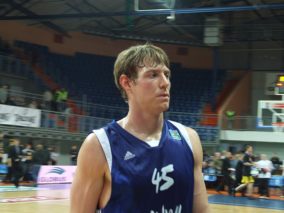 Paul Miller, Basketteur