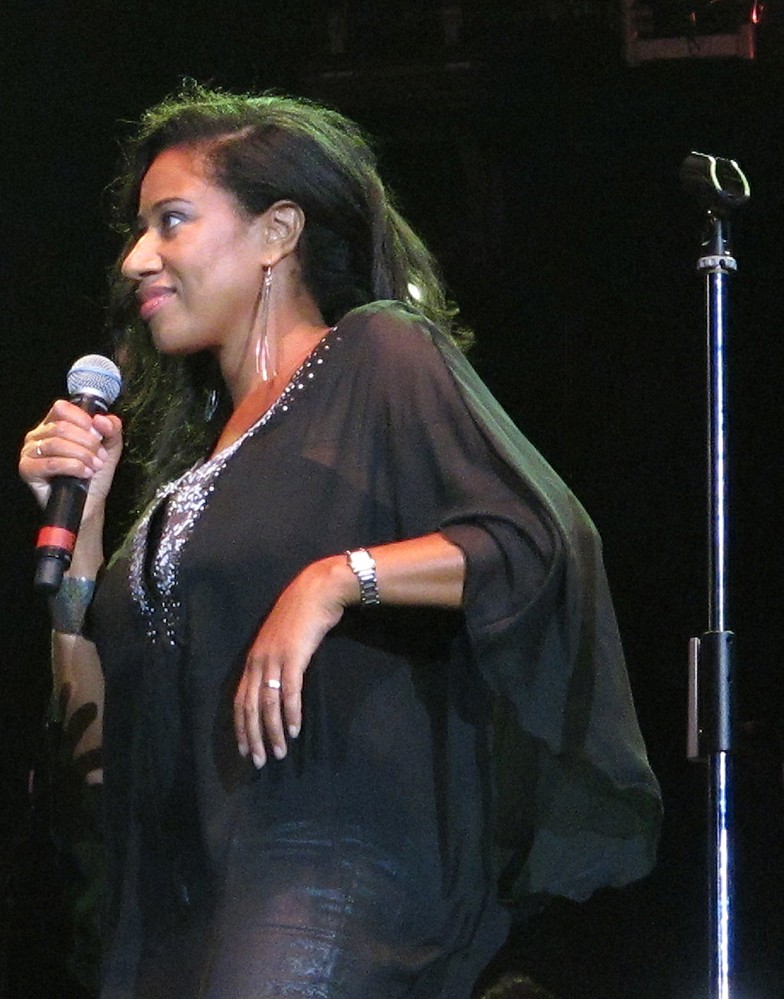 Pepsi Demacque, Chanteur
