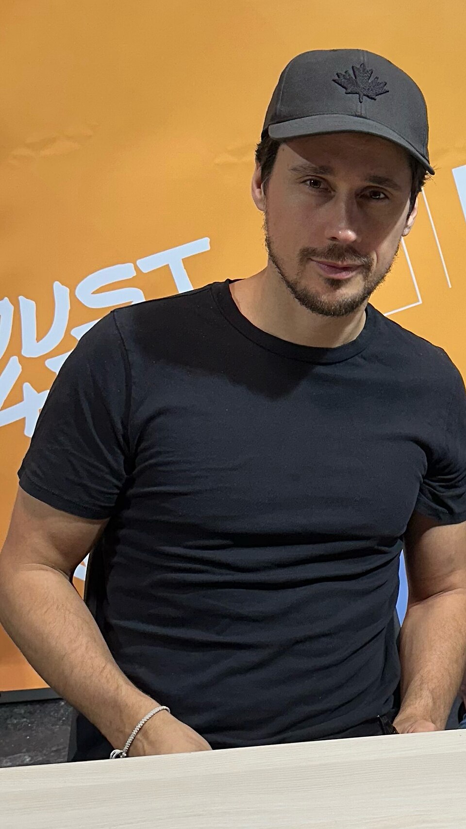 Peter Gadiot, Acteur