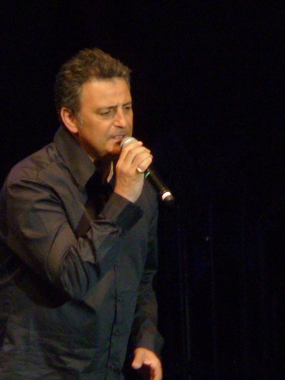 Phil Barney, Chanteur