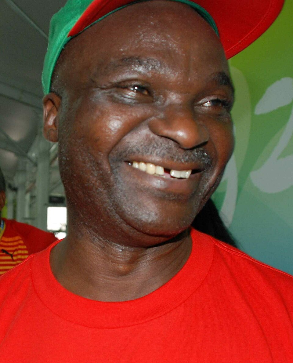 Roger Milla, Footballeur