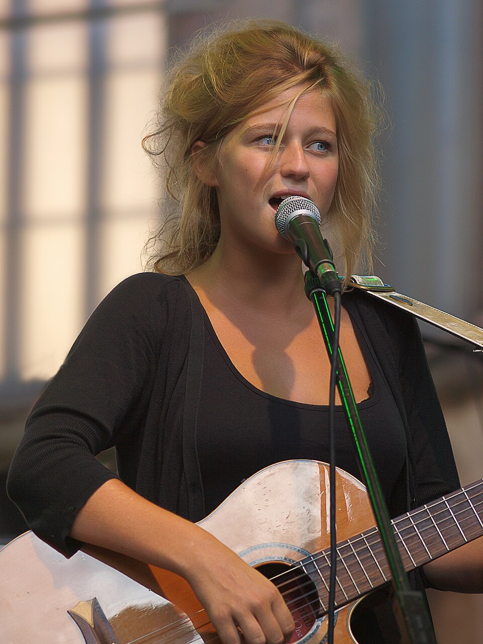 Selah Sue, Chanteur