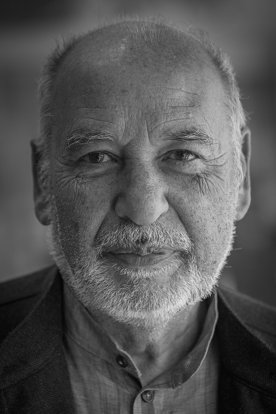 Tahar Ben Jelloun, Écrivain