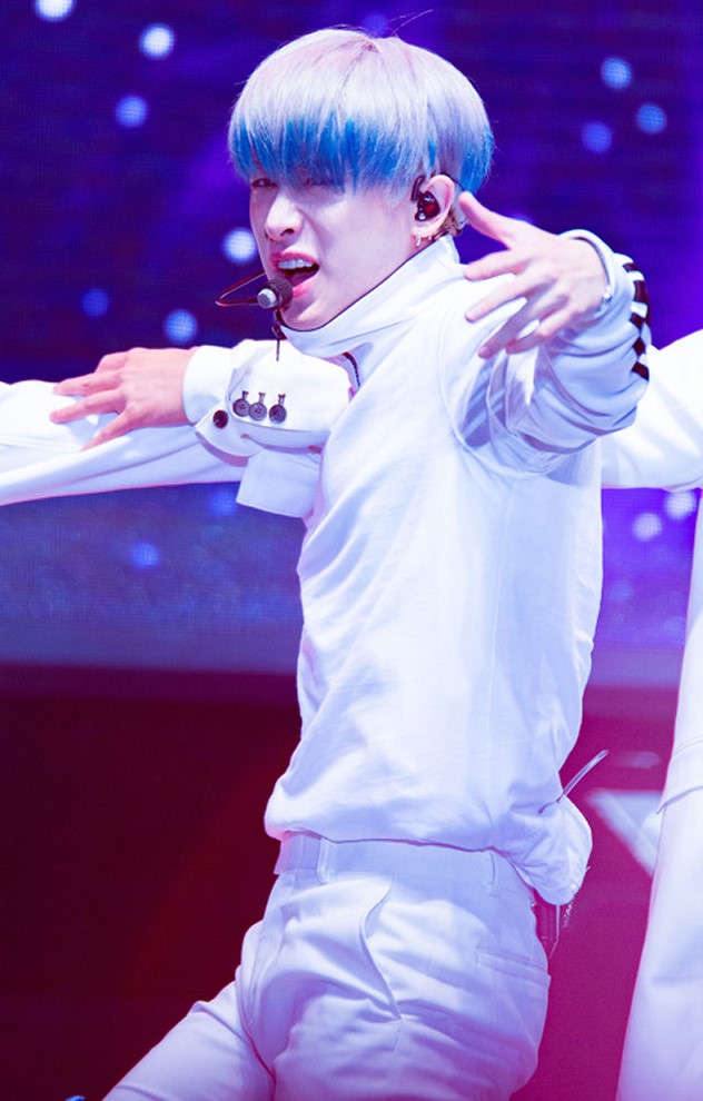 Wonho, Chanteur