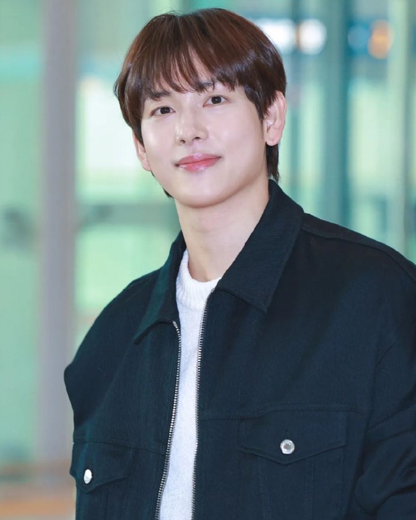 Yim Si-wan, Chanteur