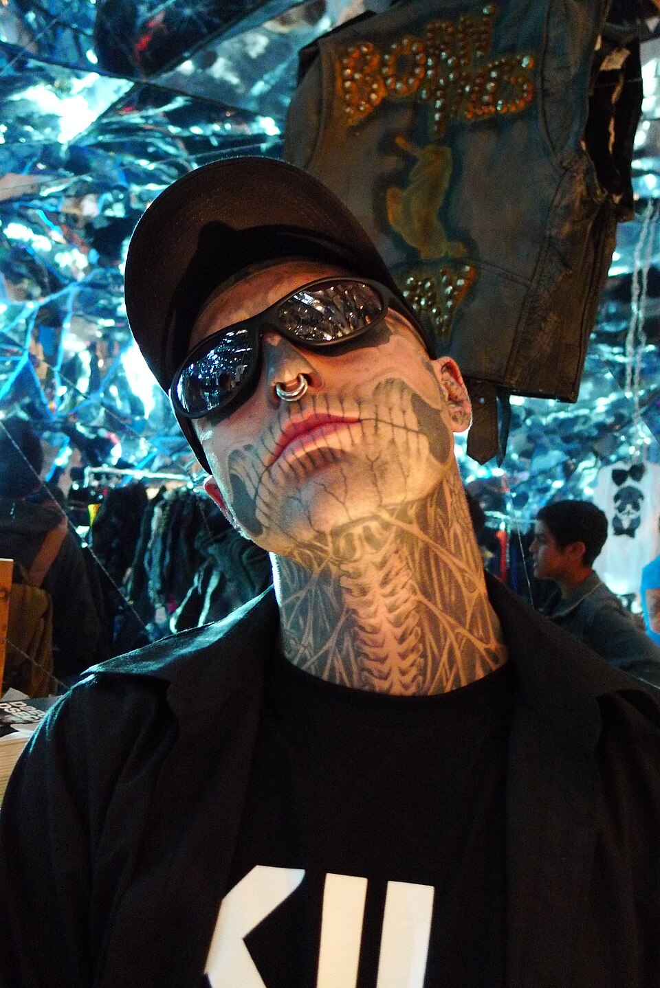Zombie boy, Artiste